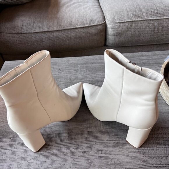 Marc Fisher Womens Glorify Leather Pointed Toe Zipper Boots Ivory Size 10 - Picture 3 of 12